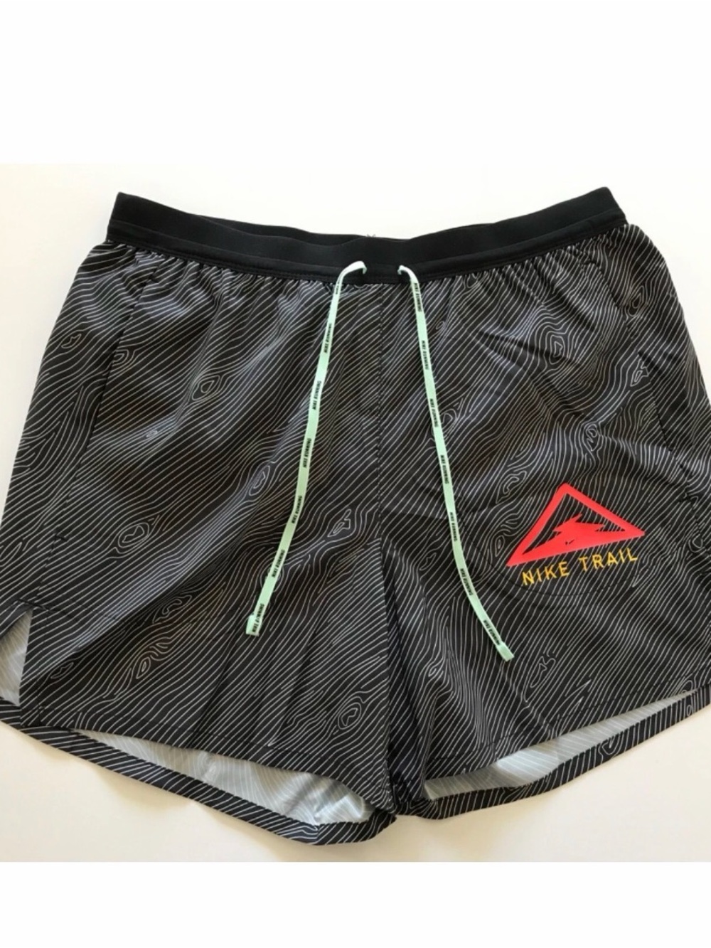 Nike Men’s Trail Running Shorts 5” Black Grey Move to Zero Size M NWOT